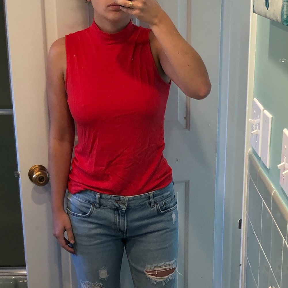 Lord & Taylor S red turtleneck tank
